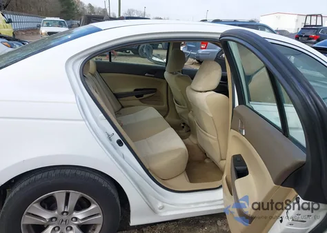 2009 Honda Accord 2.4 Lx-P z USA, uszkodzony, nr VIN 1HGCP264X9A093245